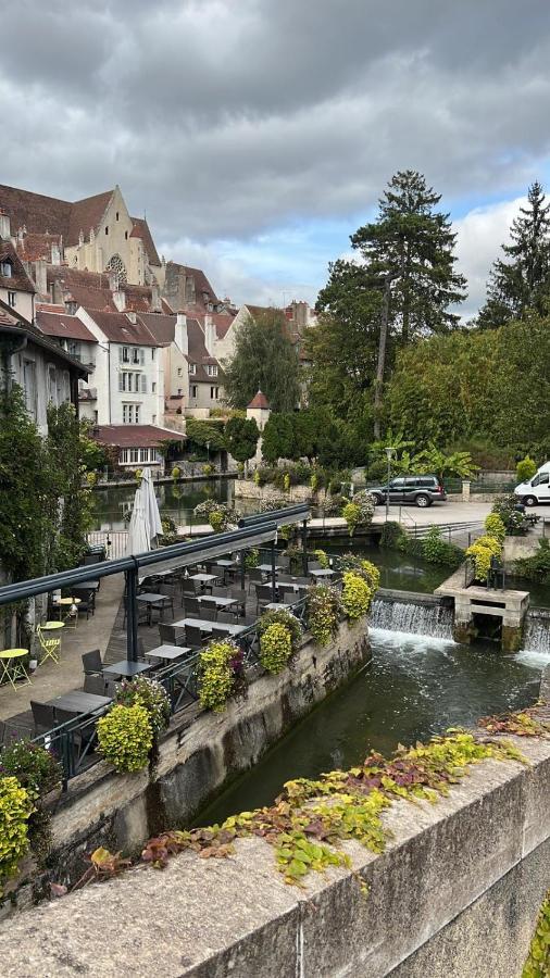 Le Relais De La Gare Hotel Dole Exterior photo